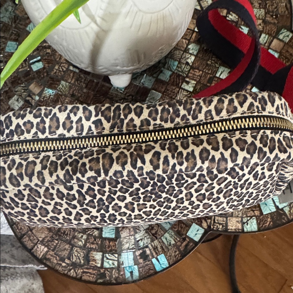 Clare. V Midi Sac Leopard Print Leather Crossbody Bag - Picture 7 of 17